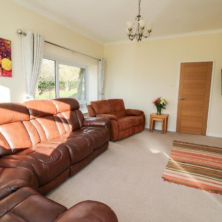 Bicton Lea Villa Acton  Exterior photo